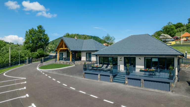 Country Relax - Cazare in cabane premium cu spa si jacuzzi