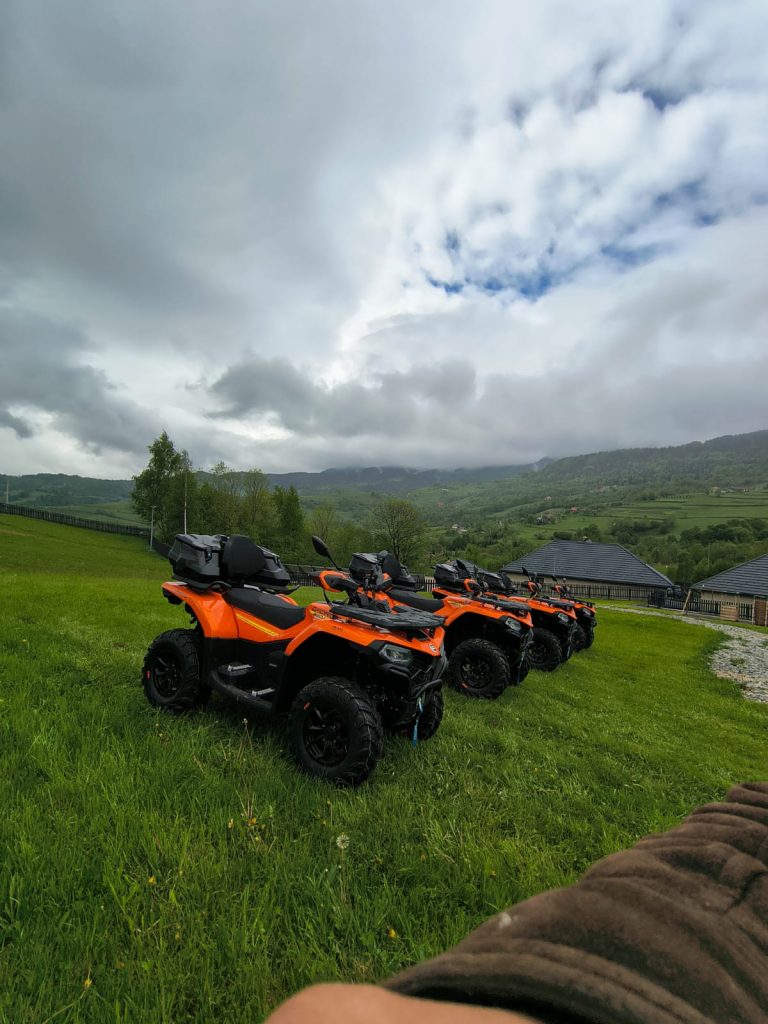 ATV parcate la Country Relax